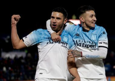 Racing se floreó ante Tigre