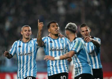 El Racing de Costas avanza a goles firmes