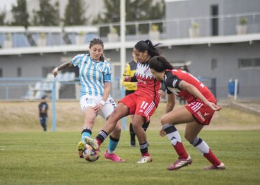 Campaña de lujo para el femenino de Racing