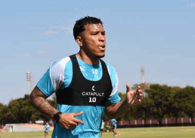 Racing define el futuro de Roger Martínez