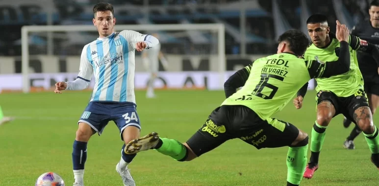 Los árbitros para el partido entre Racing y Barracas