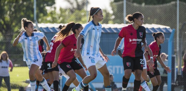 Racing perdió con el puntero del torneo